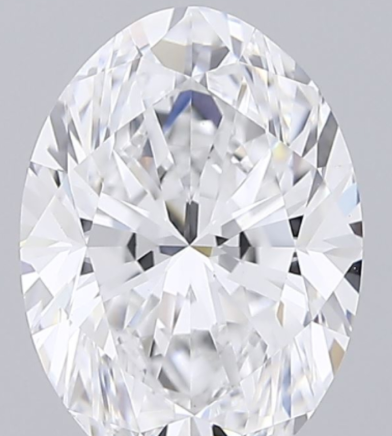 Oval diamond from Anny’s guide, with bright reflections through the centre.