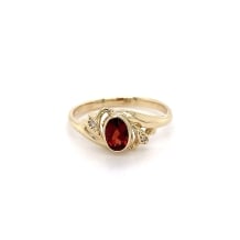 9kt YG Garnet Dia Ring 6x4
