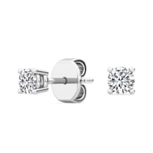 0.20ct 4 Claw Stud Earring
